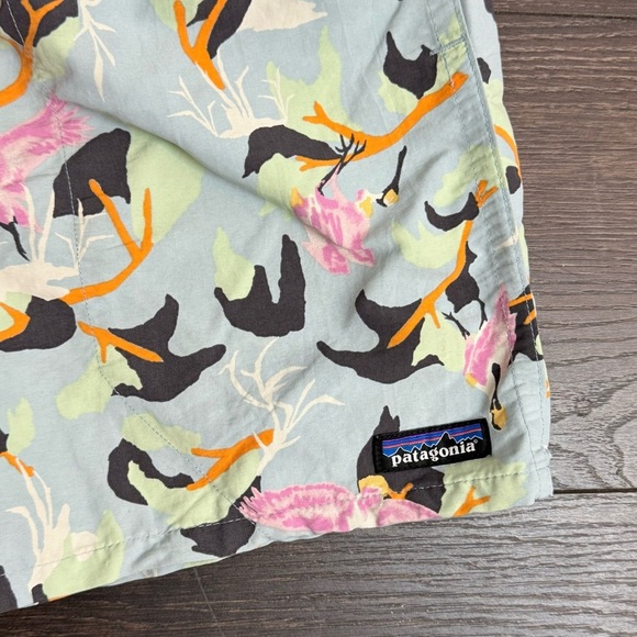 PATAGONIA Baggies Swim Trunks In Spoonbills/ Big Sky Blue - Picture 3 of 8